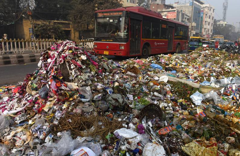 印度的发展落后中国多少年? 对比两国首都, 印度网友: 50年以上