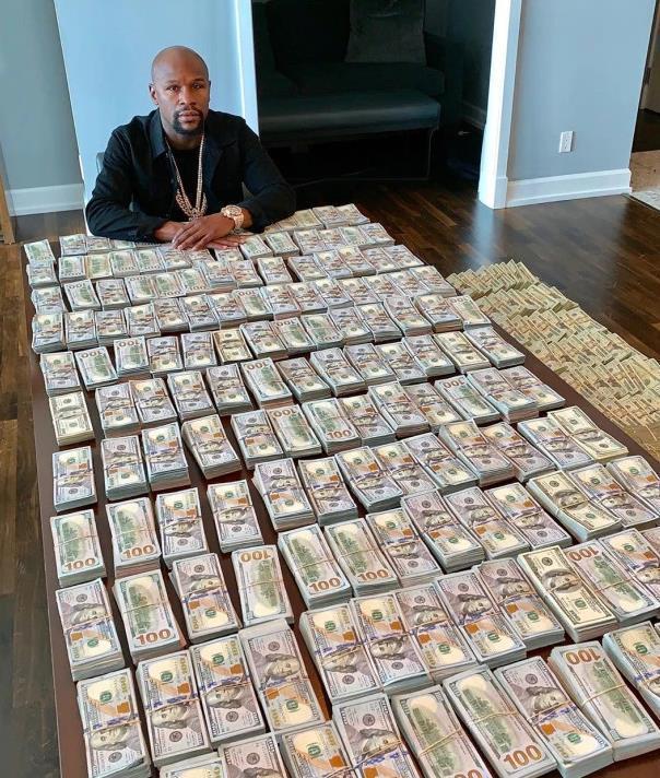 梅威瑟回应破产传闻不再炫耀金钱豪车只晒自家鞋柜就让人惊讶