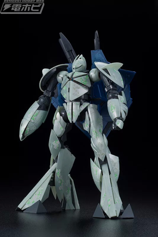 万代限定turnax高达套装竟可再现外甲修复状态