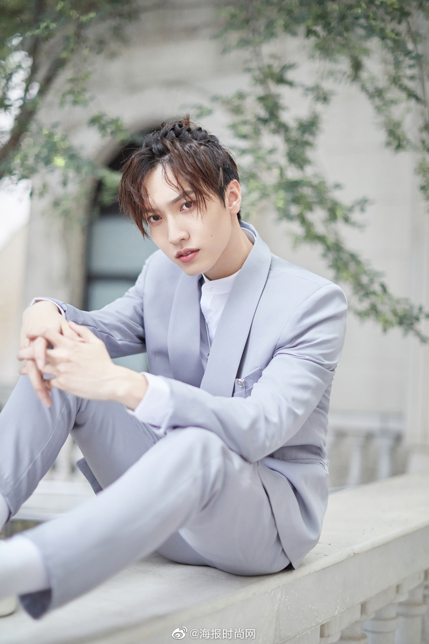 香蕉娱乐旗下男团tangram在昨晚举行了出道一周年的粉丝见面会