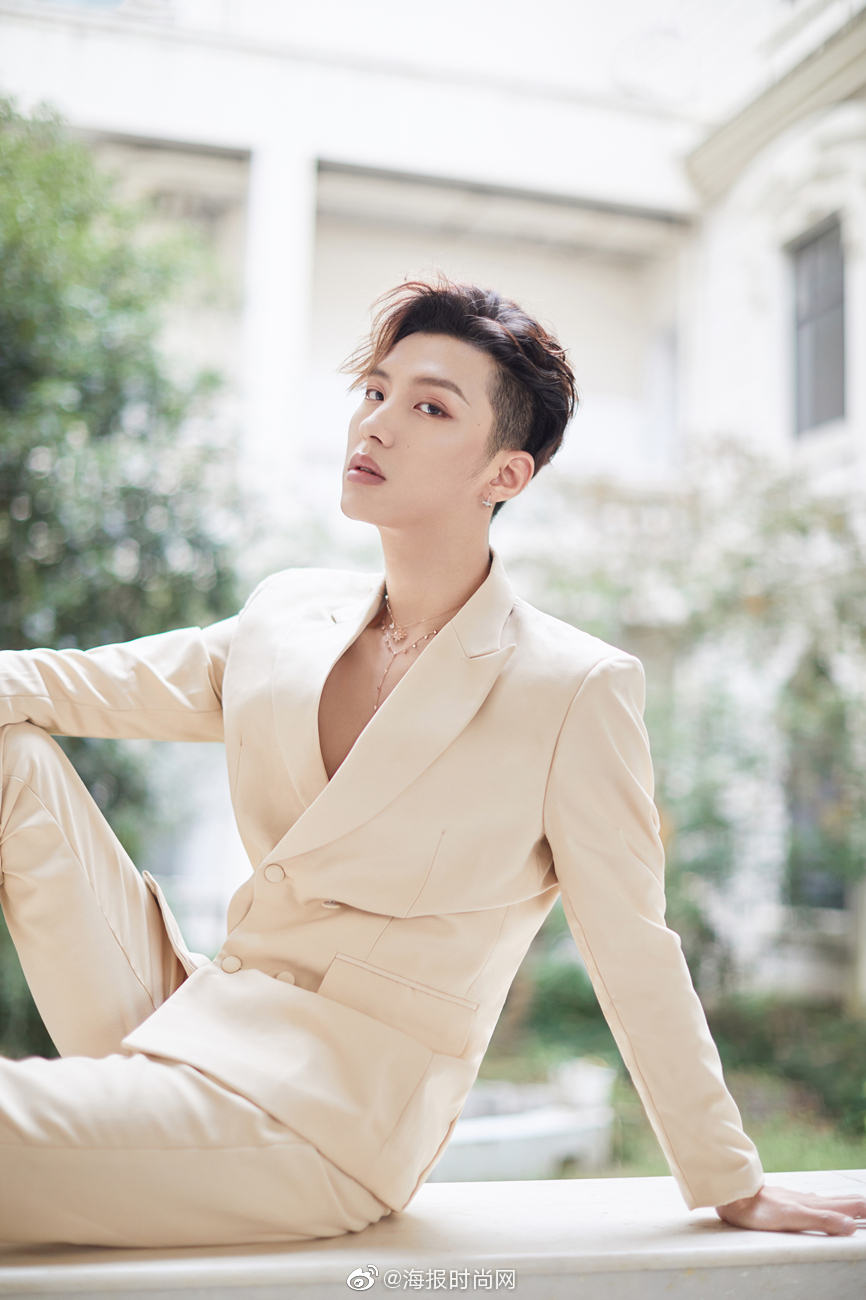 香蕉娱乐旗下男团tangram在昨晚举行了出道一周年的粉丝见面会