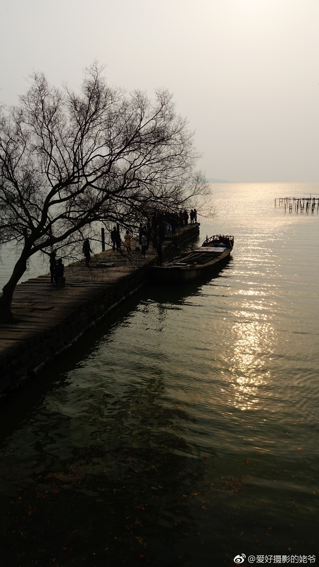 太湖明月湾夕阳下的古渡口.