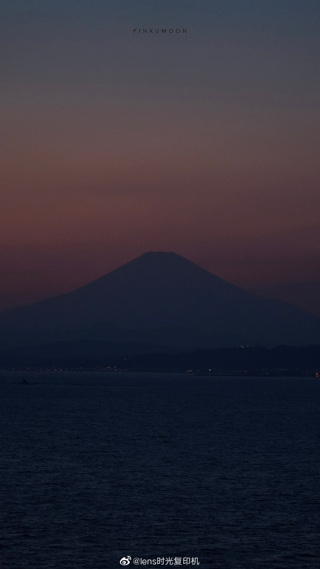 绿与暮色67pinkumoon