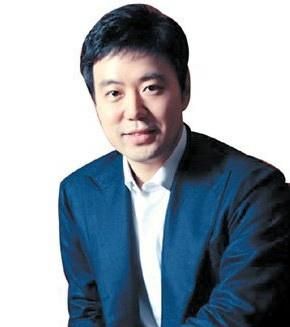 美的老板的独子何剑锋,为泡温泉乘飞机前往日本,一趟费用上百万