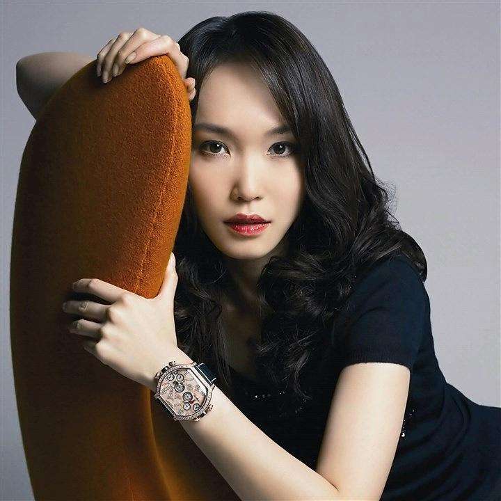 后与影帝老公因戏生情, 今47岁仍光彩照人|影帝|范文芳|长相_新浪新闻