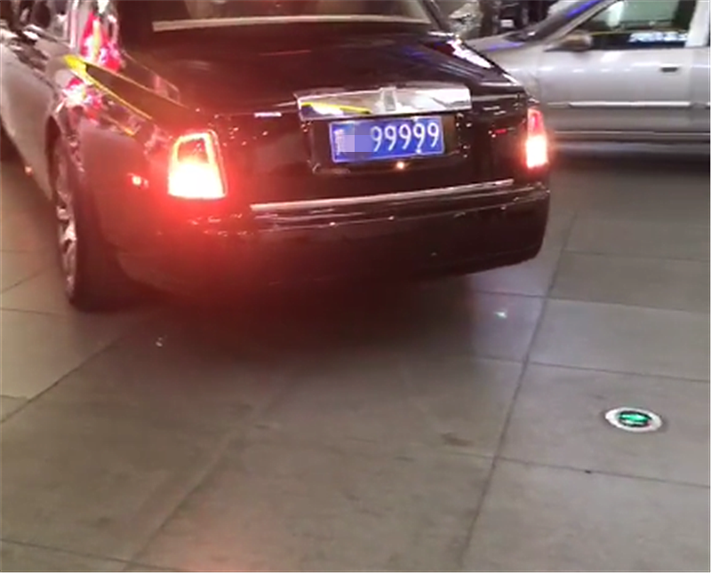 百万劳斯莱斯幻影现河北,本不会注意,但车牌号实在太吸睛!