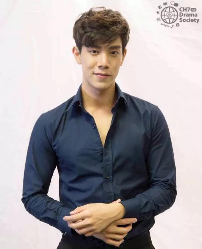 新泰剧地狱天使举行拜神仪式美min挑战双胞胎梗有约吗