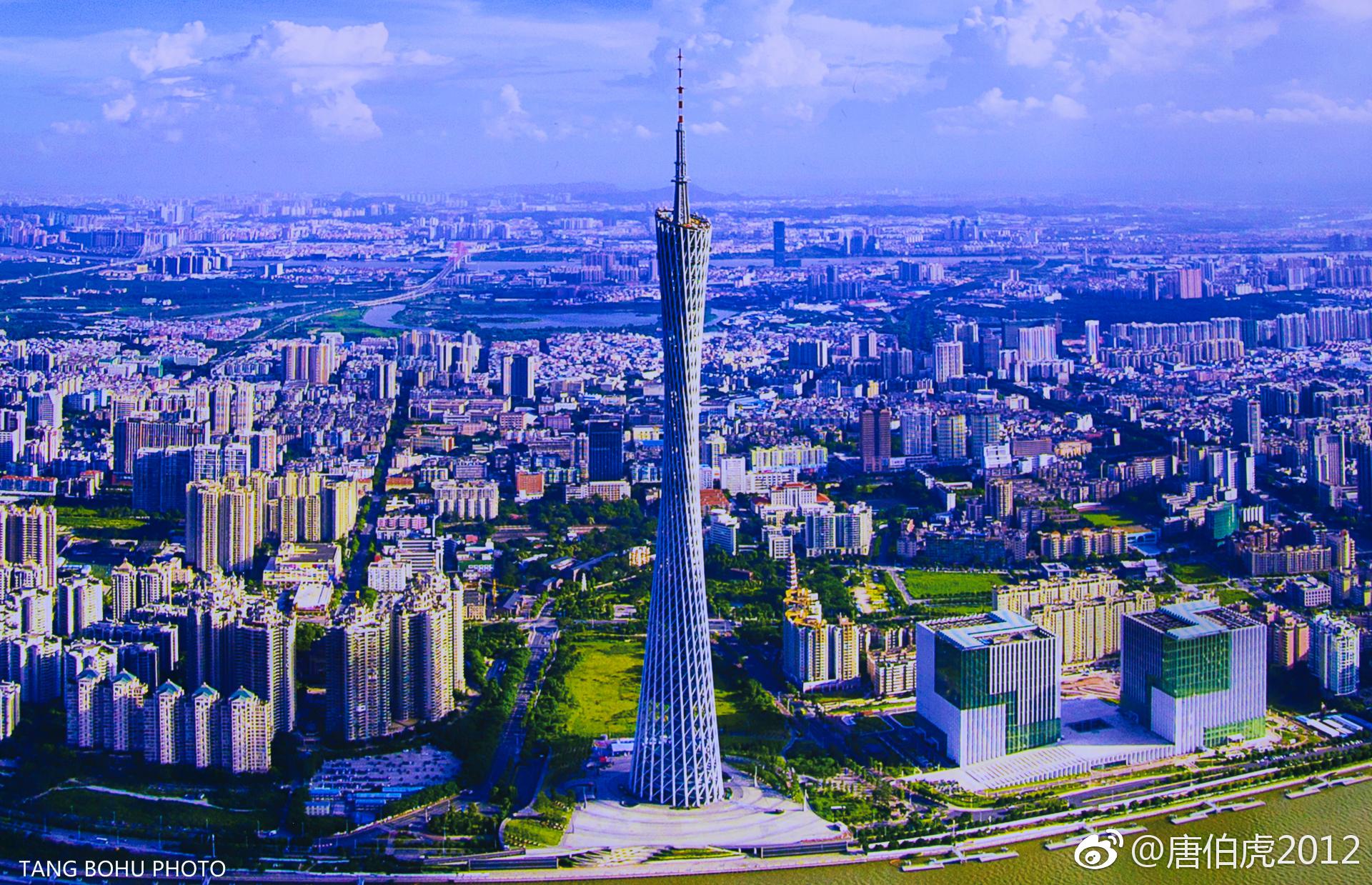 广州阴天闷热，提前进入了夏天，从石室圣心大教堂，到广州塔