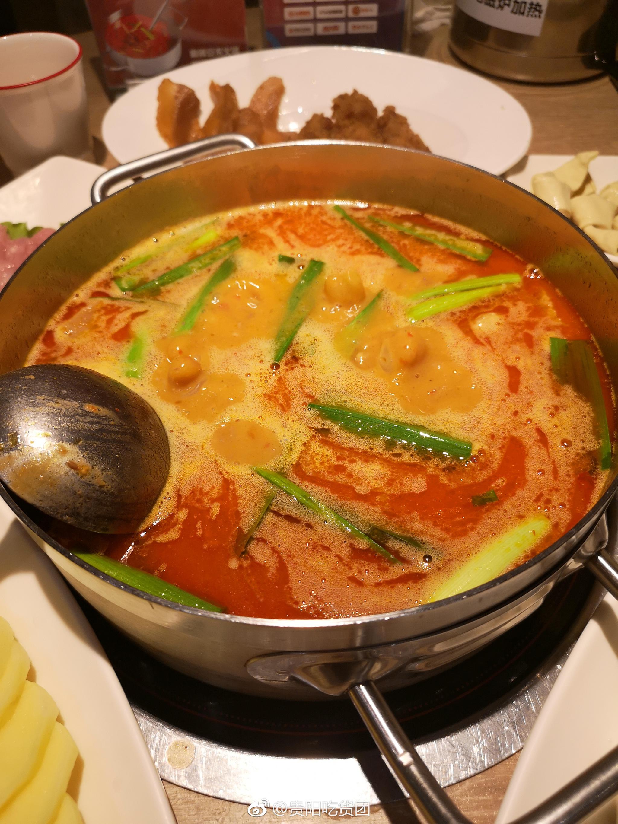 今日继续吃豆米火锅,忍不住要打call.重庆火锅重油