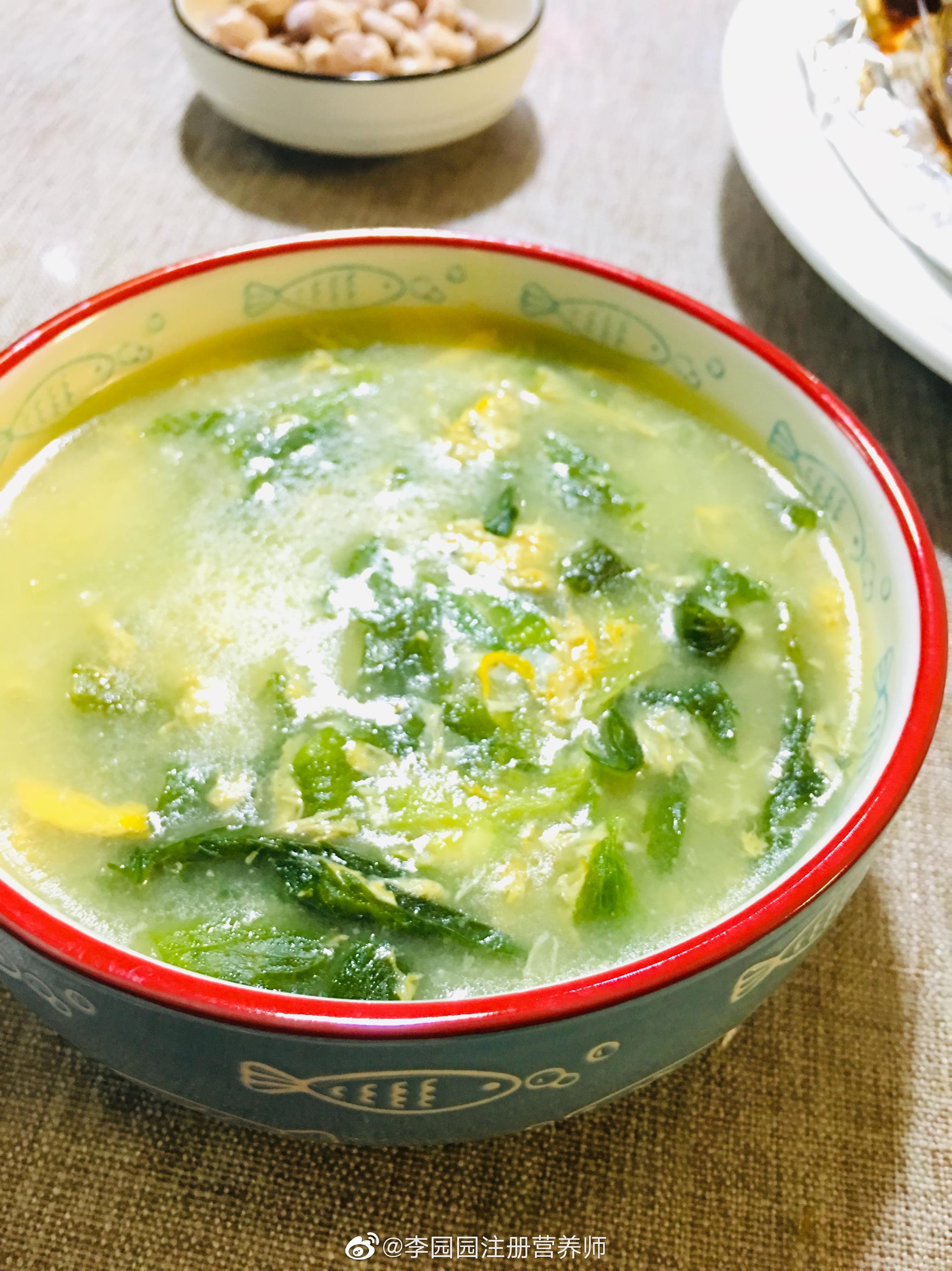 芹菜叶鸡蛋汤烤鲈鱼杂粮粥