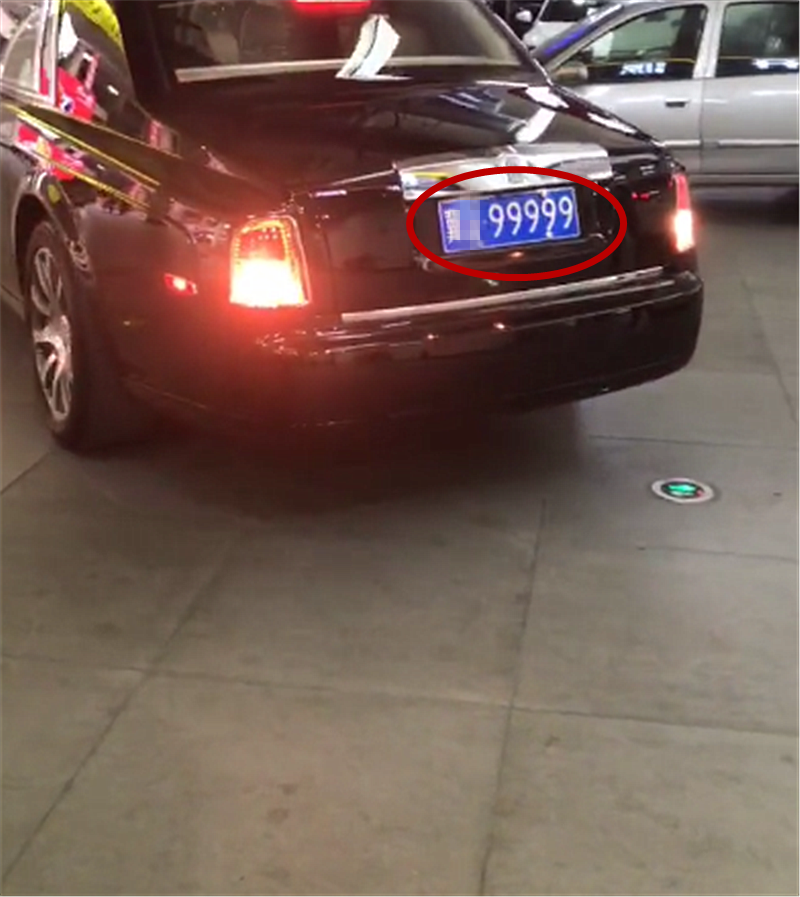百万劳斯莱斯幻影现河北,本不会注意,但车牌号实在太吸睛!