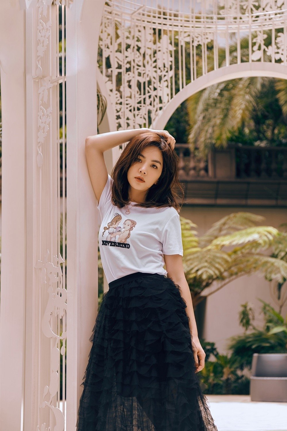 气质美女ella陈嘉桦时尚杂志写真