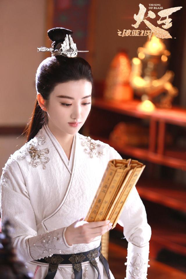 那么正能量的古装情感大剧,是芒果台的《火王》没错了