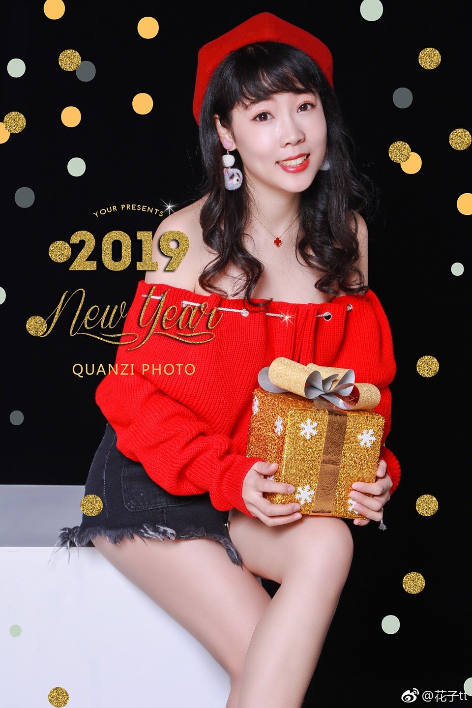 和泉子姑娘约了快一年，终于在新年伊始去找她拍了套红红火火的照片