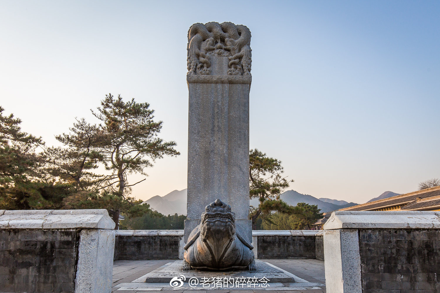 实拍定陵神功圣德碑