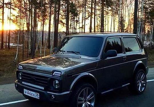 售价十万不到的平行进口车拉达尼瓦,越野不输牧马人