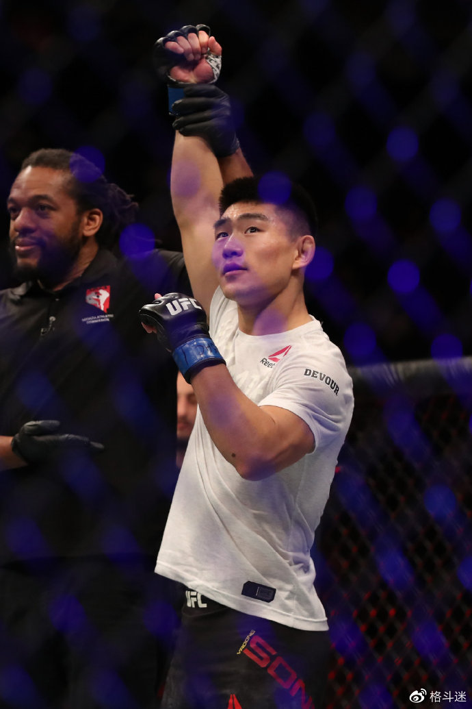 格斗迷专访中国大级别ufc选手胡耀宗:无惧任何前十对手!