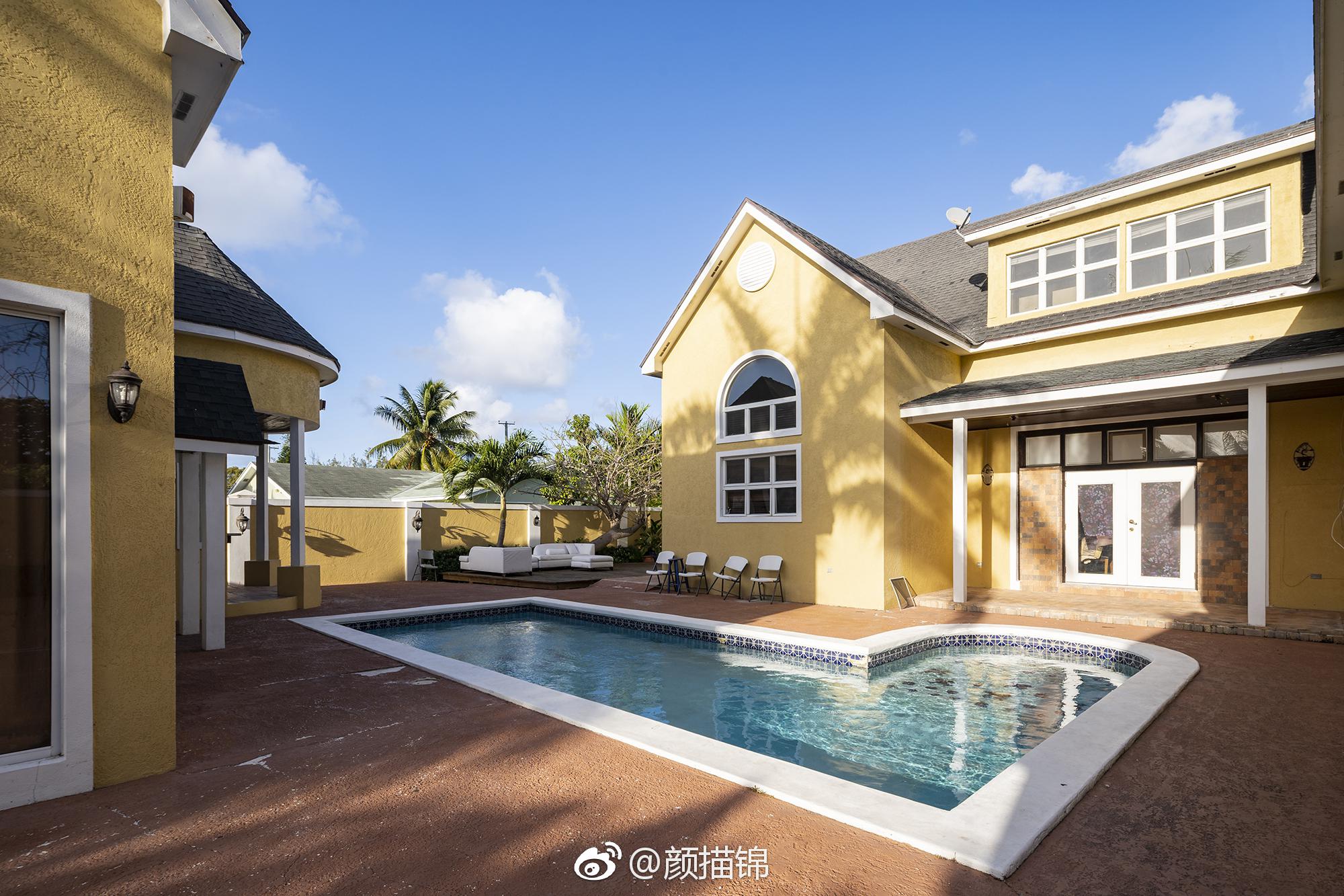 个拉丁美洲的岛国,包含700座岛屿和珊瑚礁,具有"加勒比苏黎世"的美称