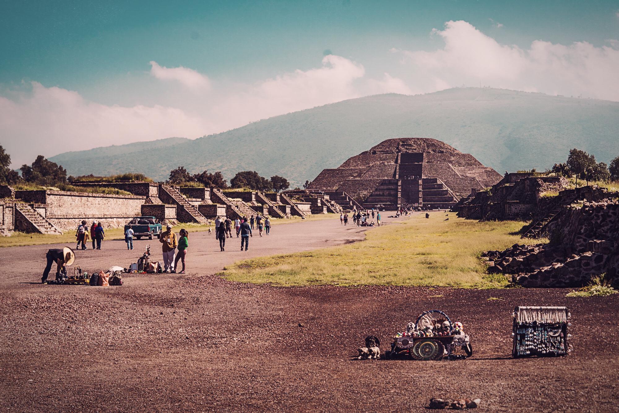 太阳和月亮神居住的地方——特奥蒂瓦坎古城