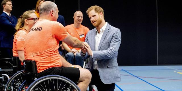 混血王子阿奇出生三日即成留守儿童,创汇120亿已超路易王子表哥