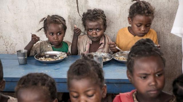 非洲儿童近一半死于饥饿