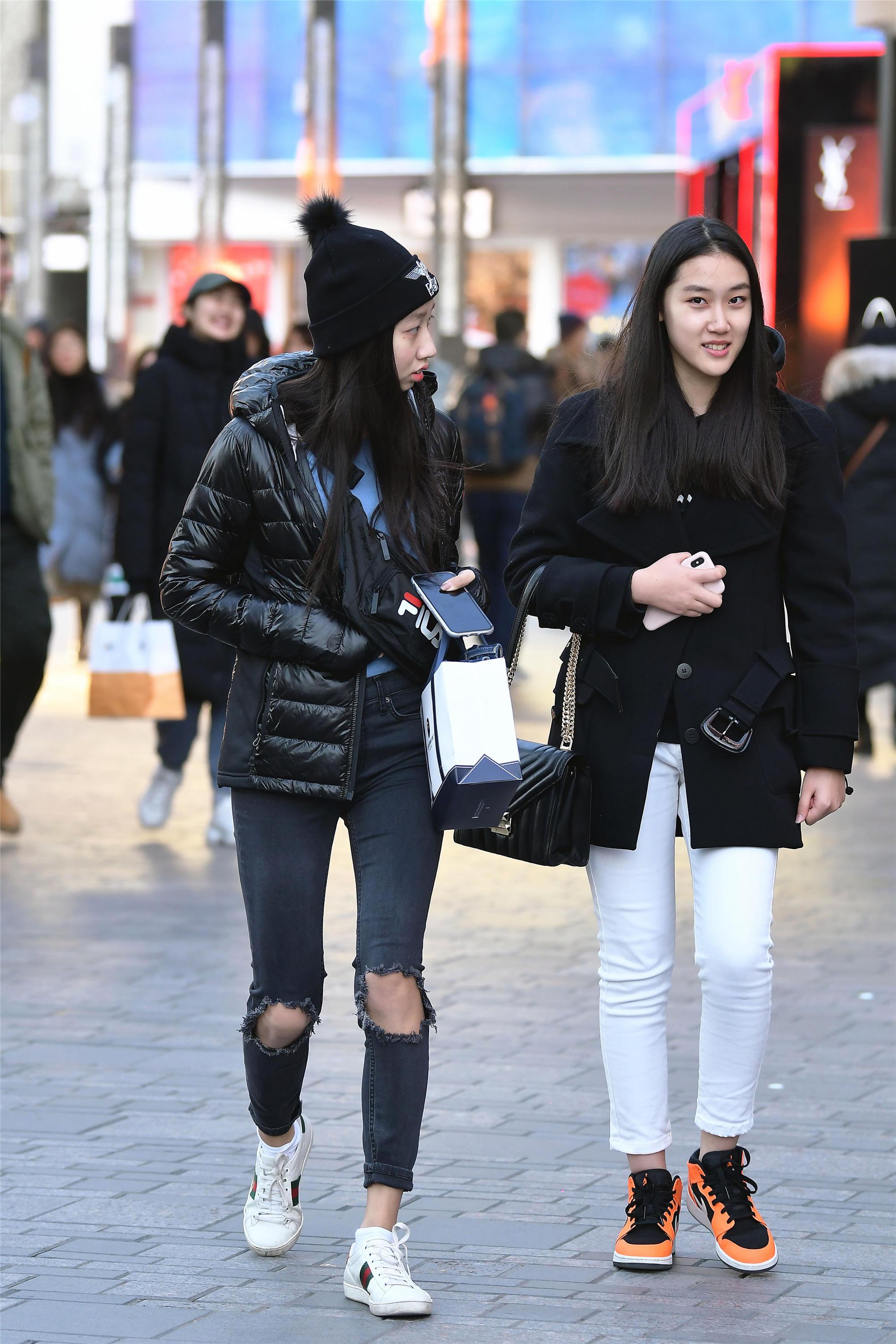 和漂亮的闺蜜逛街,下次她邀请你还会去吗?