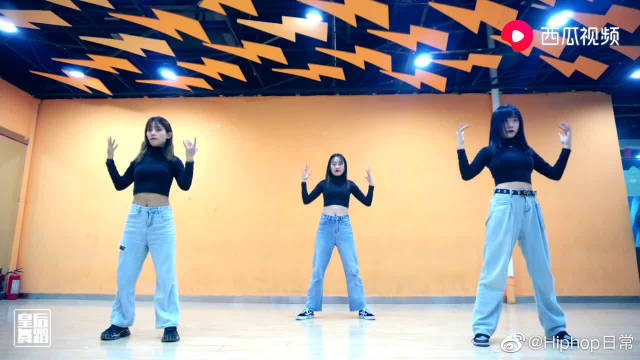 简单俏皮的小舞蹈《马德里不思议》,年会表演