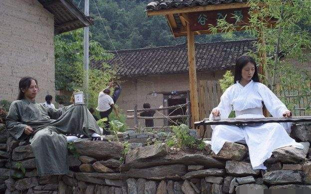 终南山隐居姑娘:还没有修道成功,却败在了山上的房租上