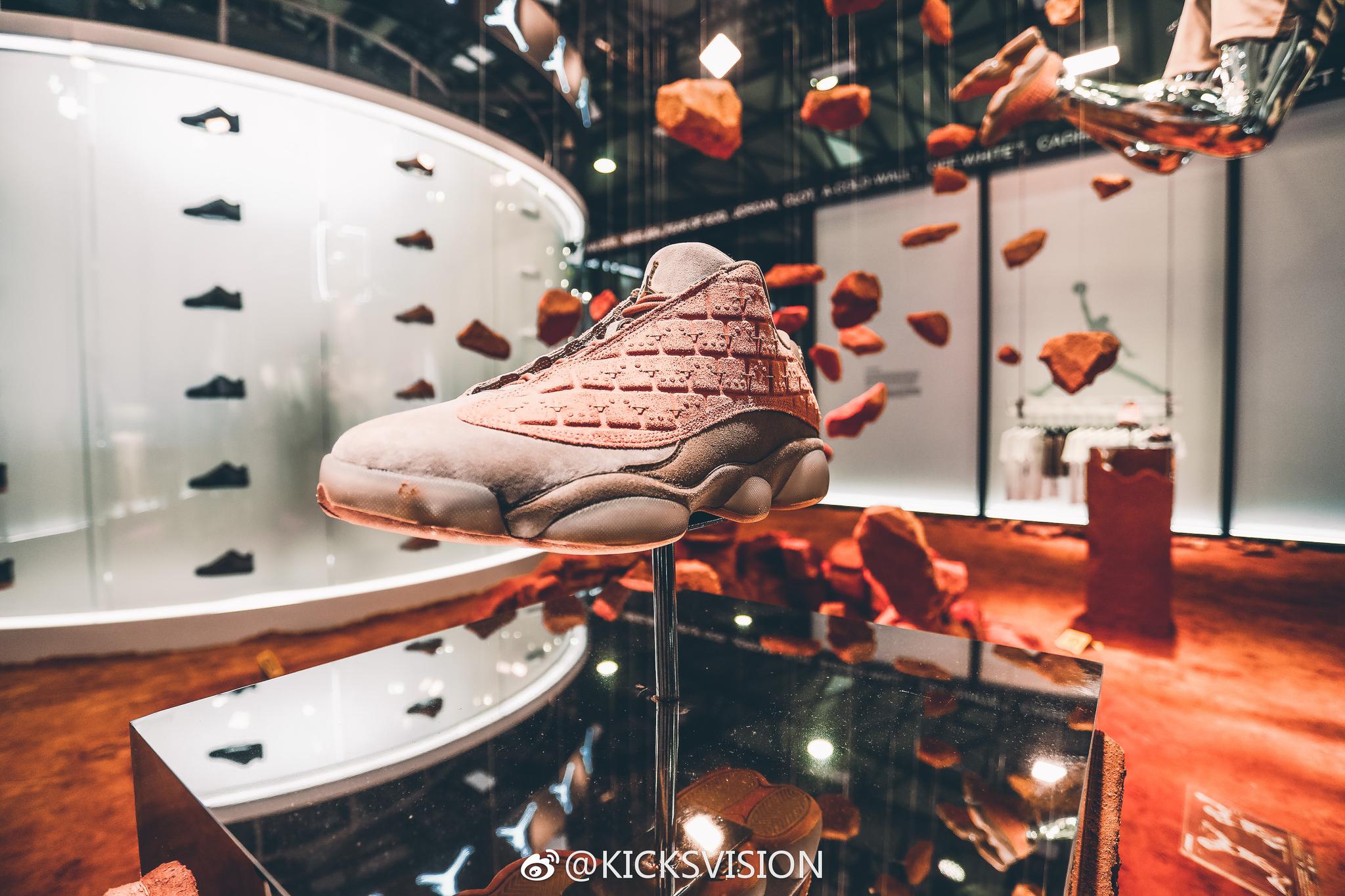 现场,jordan的展区围绕clot x aj 13 low所布置|clot|展区|鞋款_新浪