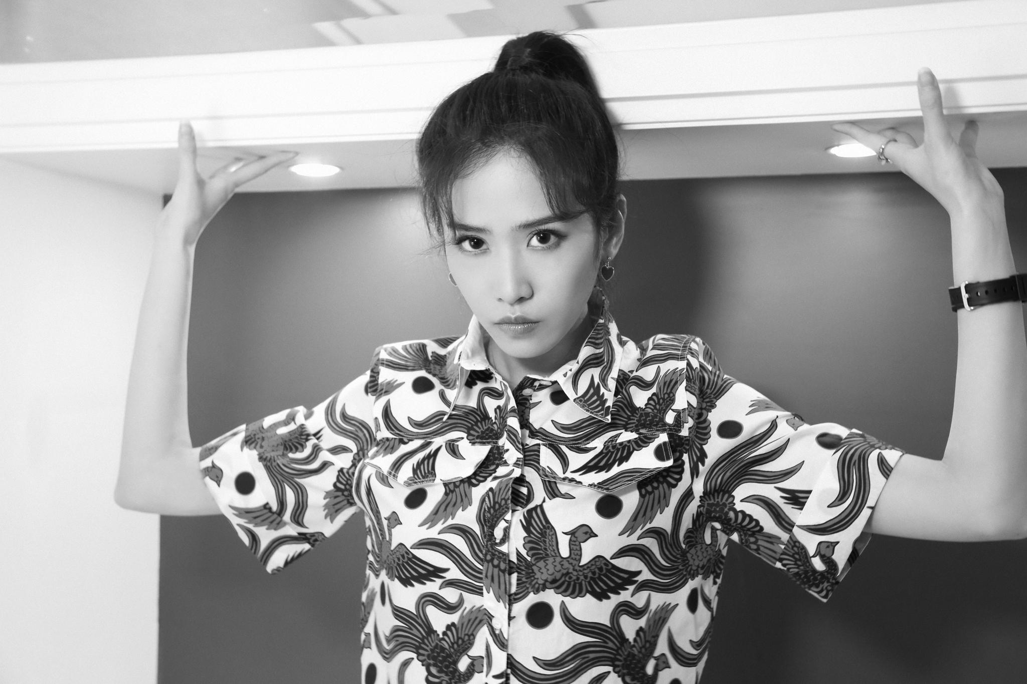 演员@刘美彤 携手电影 亮相北京首映礼