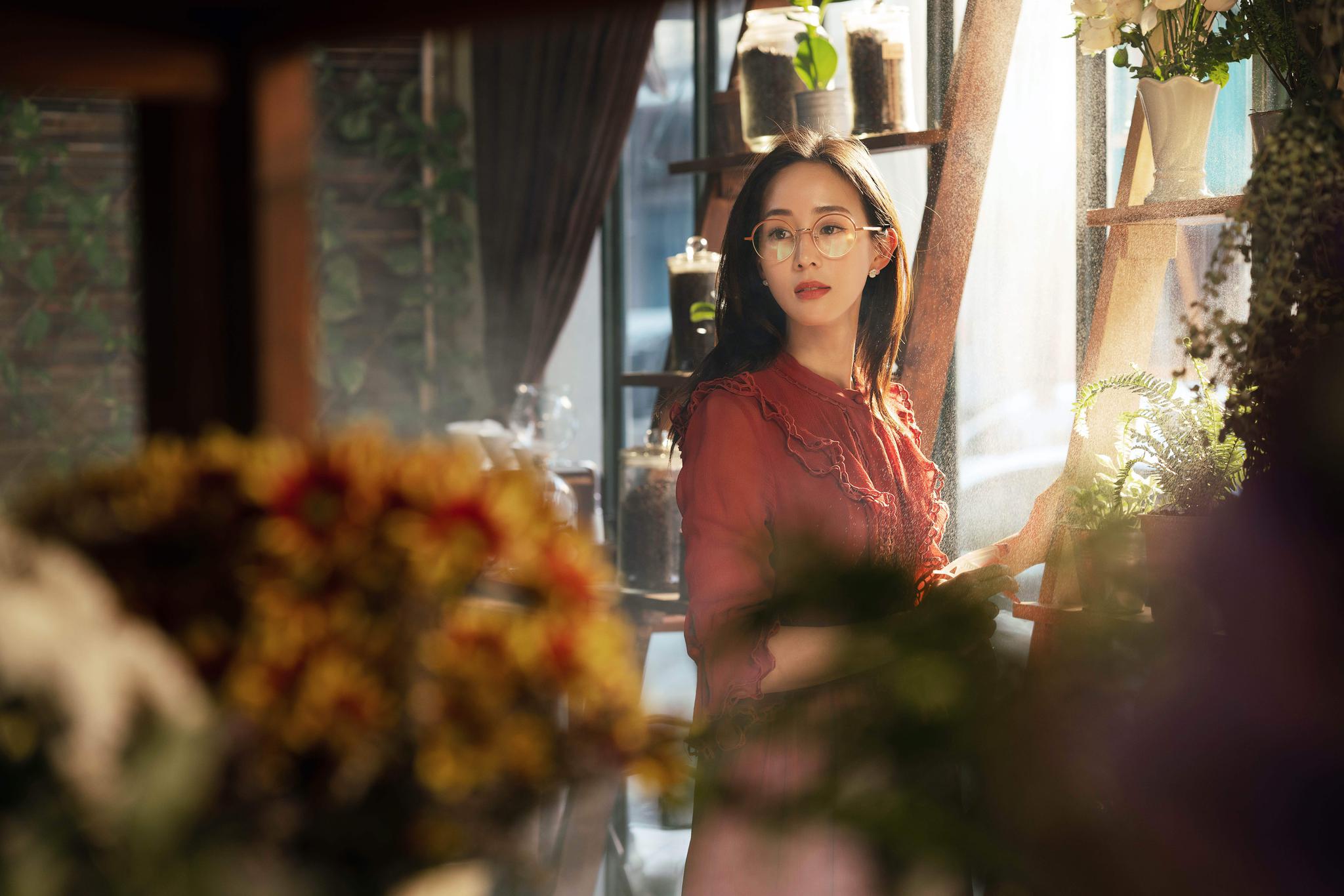 网剧唐人街探案ivy原来是最大的幕后黑手,伪装成花店老板娘