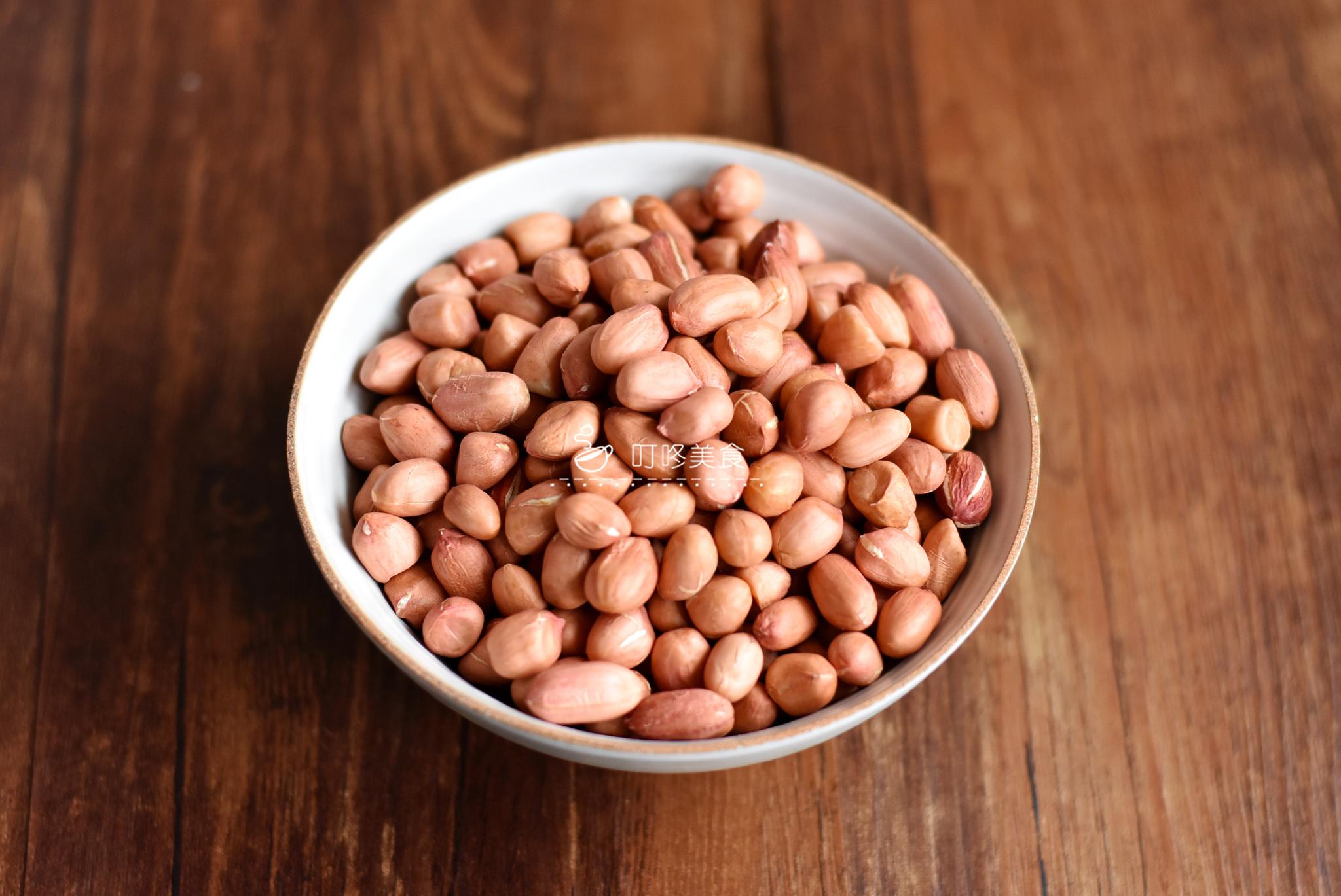 这么炸花生米超简单,只需多加一步,炸出来又香又脆,零失败