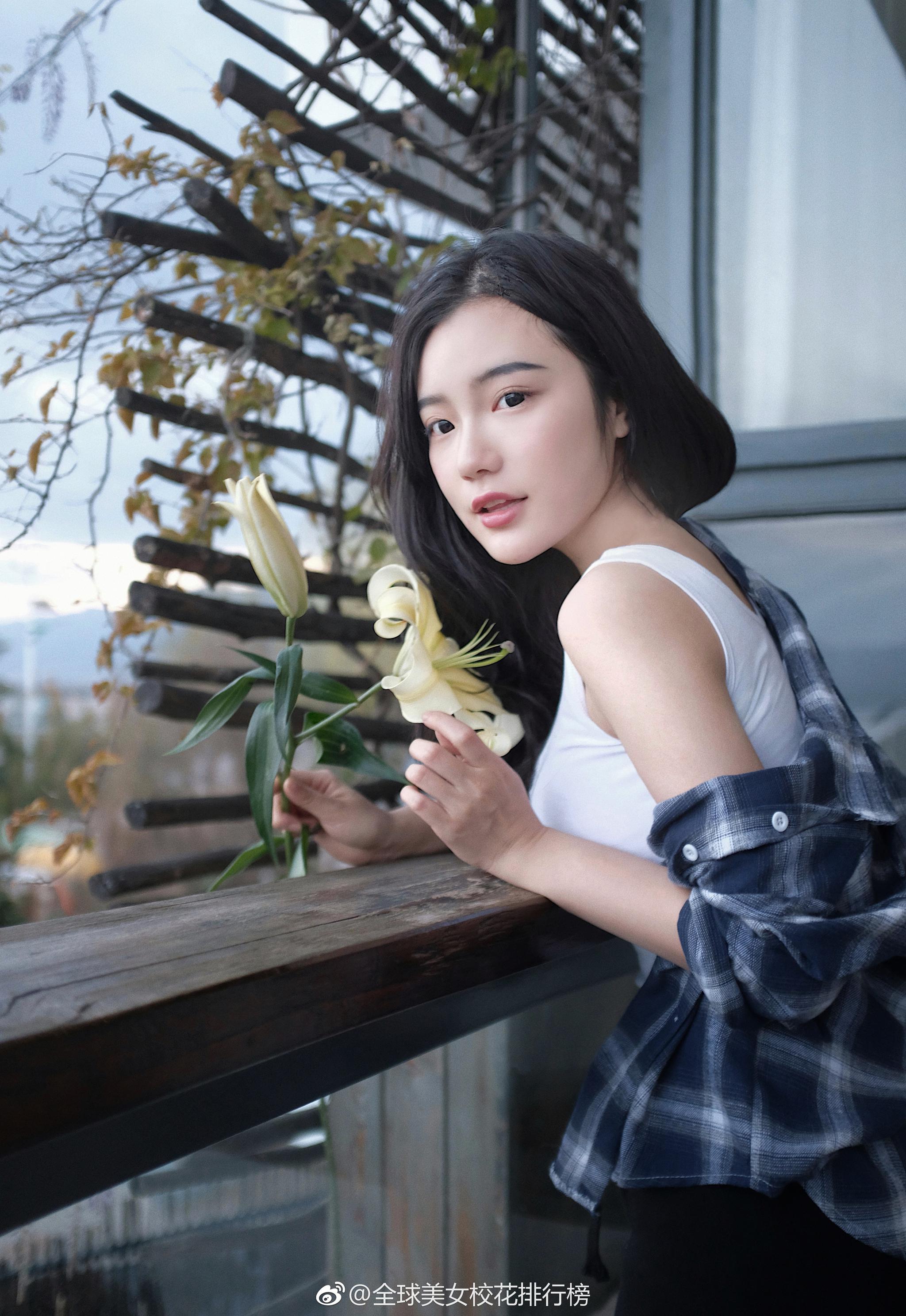 yayamoon_ 四川大学保送清华大学美术学院服装设计系