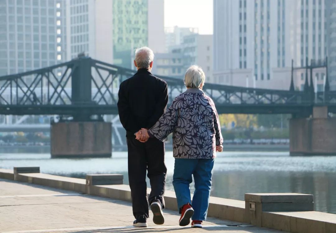 漫长旅程中,总有一种温暖在等你