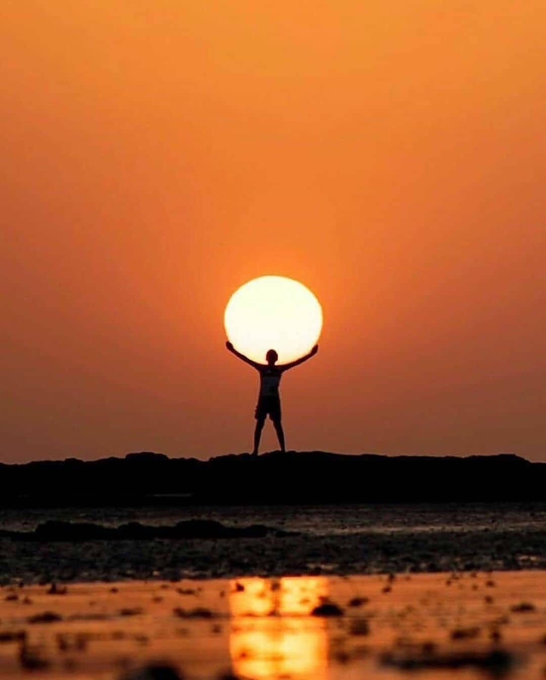托起太阳,照亮你