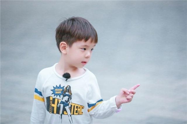 安吉乖巧暖心不算啥,看过霍思燕家的嗯哼,才懂啥叫真正的暖男!