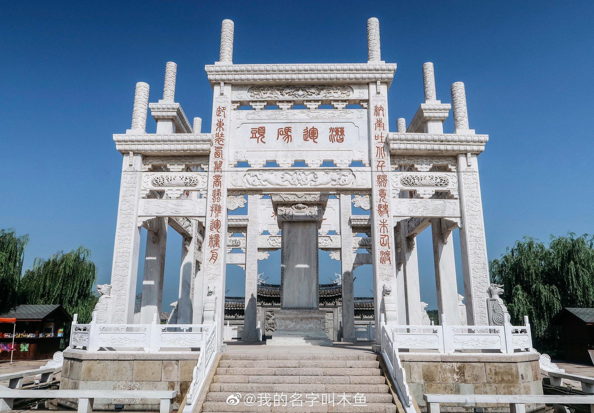 中国古代四大名镇之一,先打卡下中国第一大牌楼.
