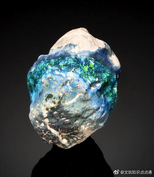 欧泊opal又名贵蛋白石是世上最美丽和最珍贵的宝石之一