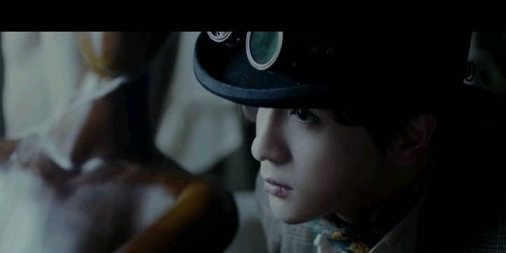 薛之谦《木偶人》mv文字叙述工整配上廉价伤痕后遗症