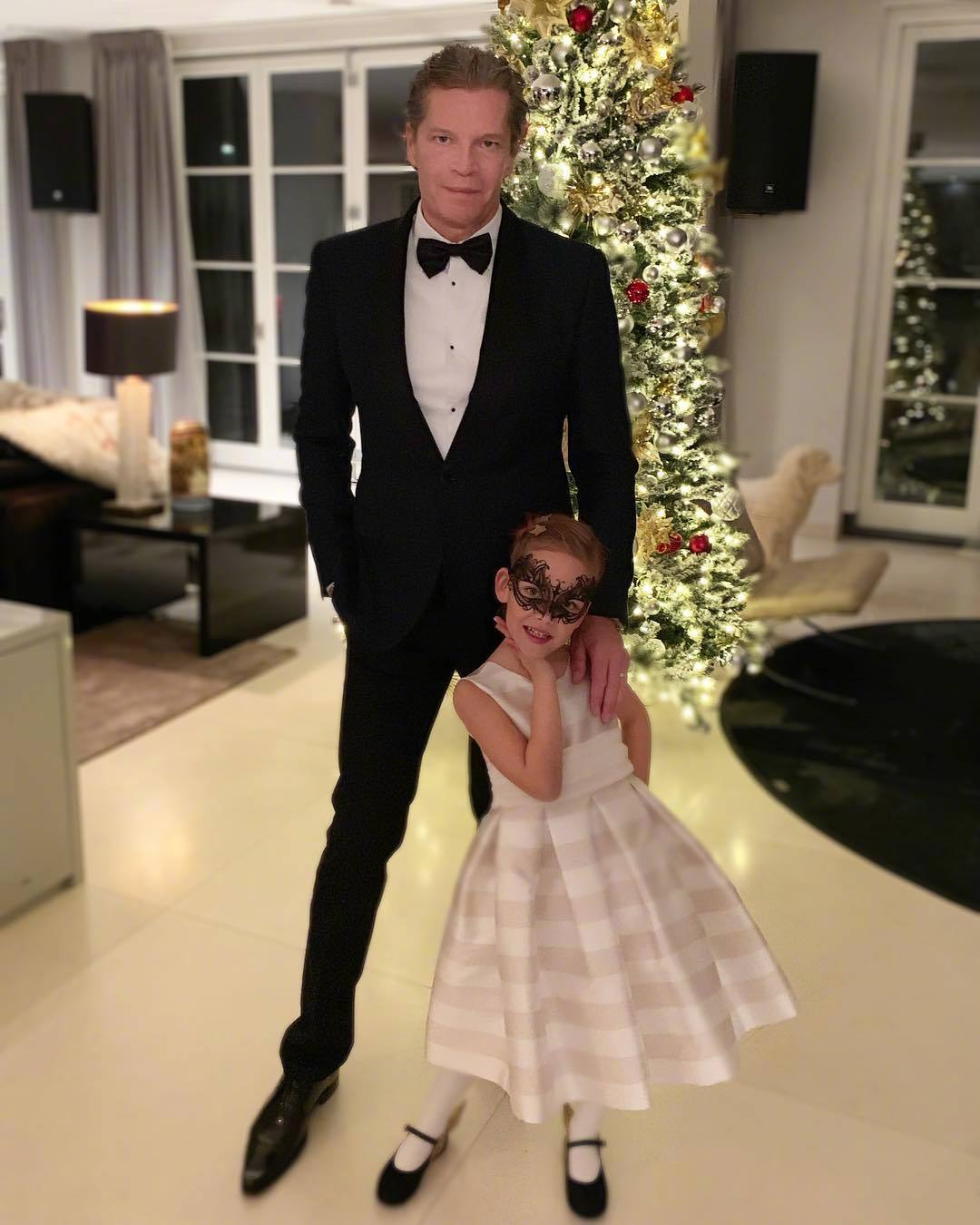 33岁的俄罗斯超模 natasha poly在ins上宣布怀二胎了