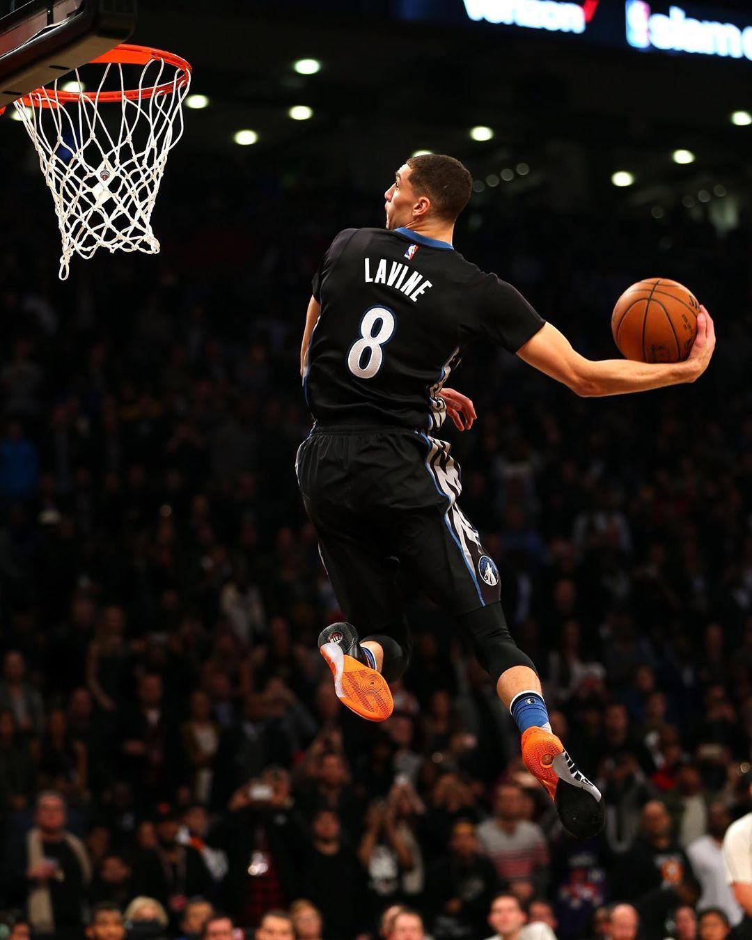 球鞋上脚集锦:圣诞大战,球鞋盛宴|拉文|戈登_新浪新闻