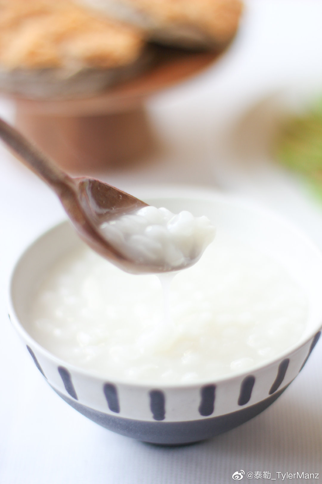 肉松全麦饼 西葫芦 @candey 家的黑虎虾仁超级棒 白糯玉米粥@贝