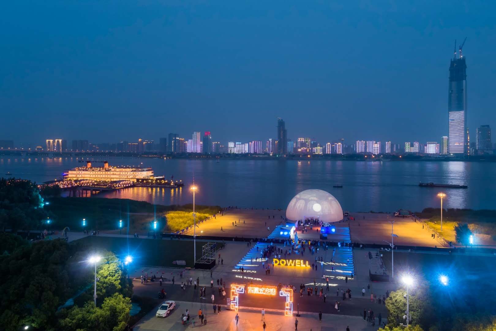 5月9日汉口江滩 千里长江为幕上演了一场五维全感视觉盛会武汉东原2