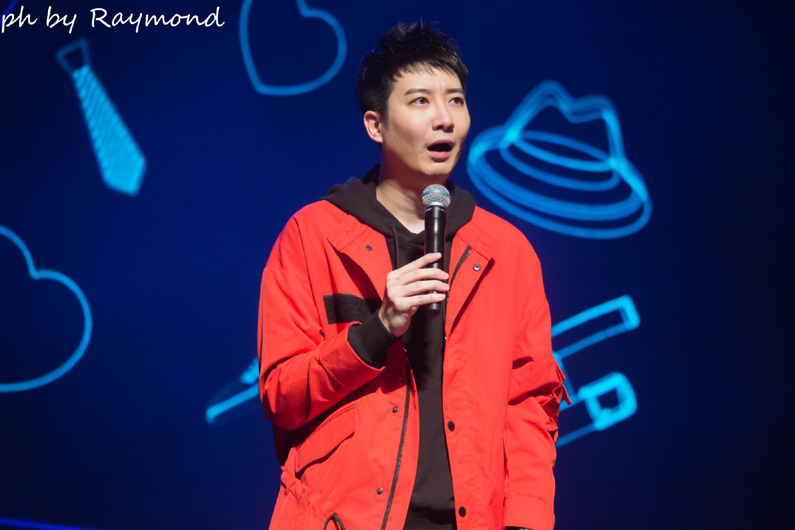 祝集帅气与才华于一身的郭嘉峰生日快乐祝你越来越帅aj越来越多