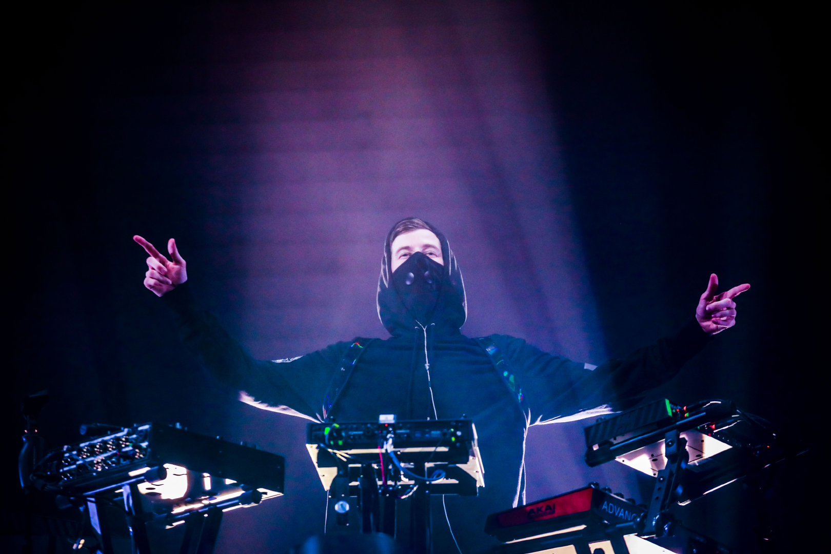 音乐界天之骄子alan walker将登陆广东佛山_高清图集_新浪网