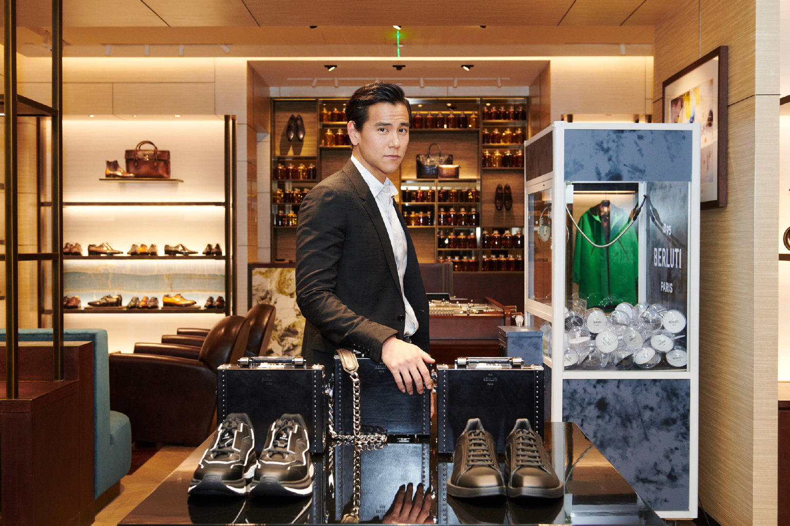 品牌代言人@彭于晏 出席@berluti 北京skp新店开幕活动