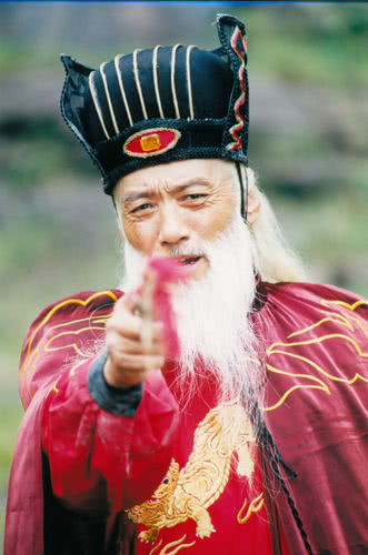 演童大宝的于承惠和演昙非的计春华都已经去世,但是有这几位练家子