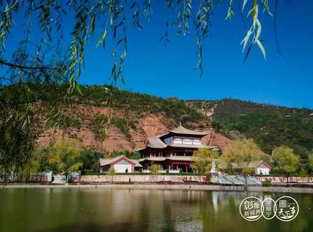 走进甘肃平凉市崇信县龙泉寺 当地人最爱喝的就是山上的泉水