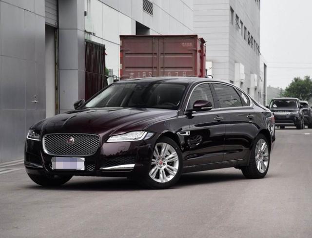 高端英伦轿车捷豹xfl,外观庄重内饰精致,底盘稳动力相