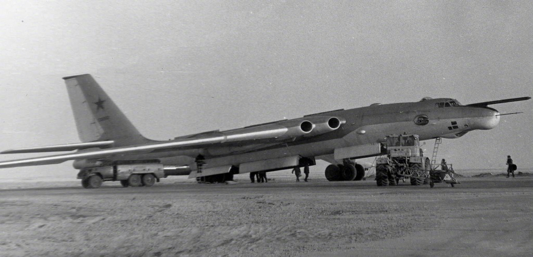 一大缺陷却让其早早退役|3m|野牛|战略轰炸机_新浪新闻